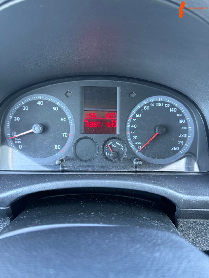 volkswagen-caddy-iii-14-75hk