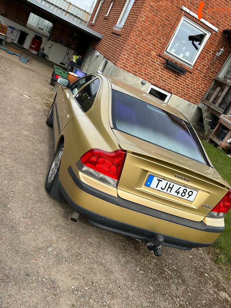 volvo-s60-2002