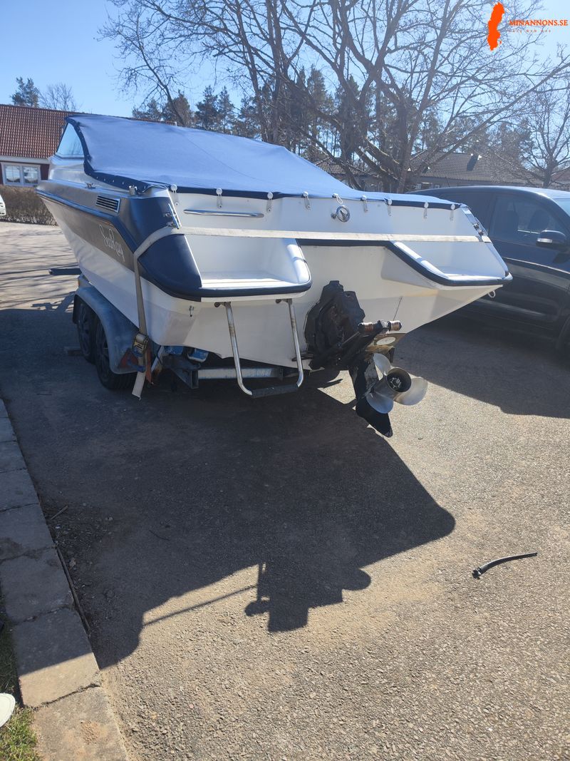 searay-cuddy-200-80trailer