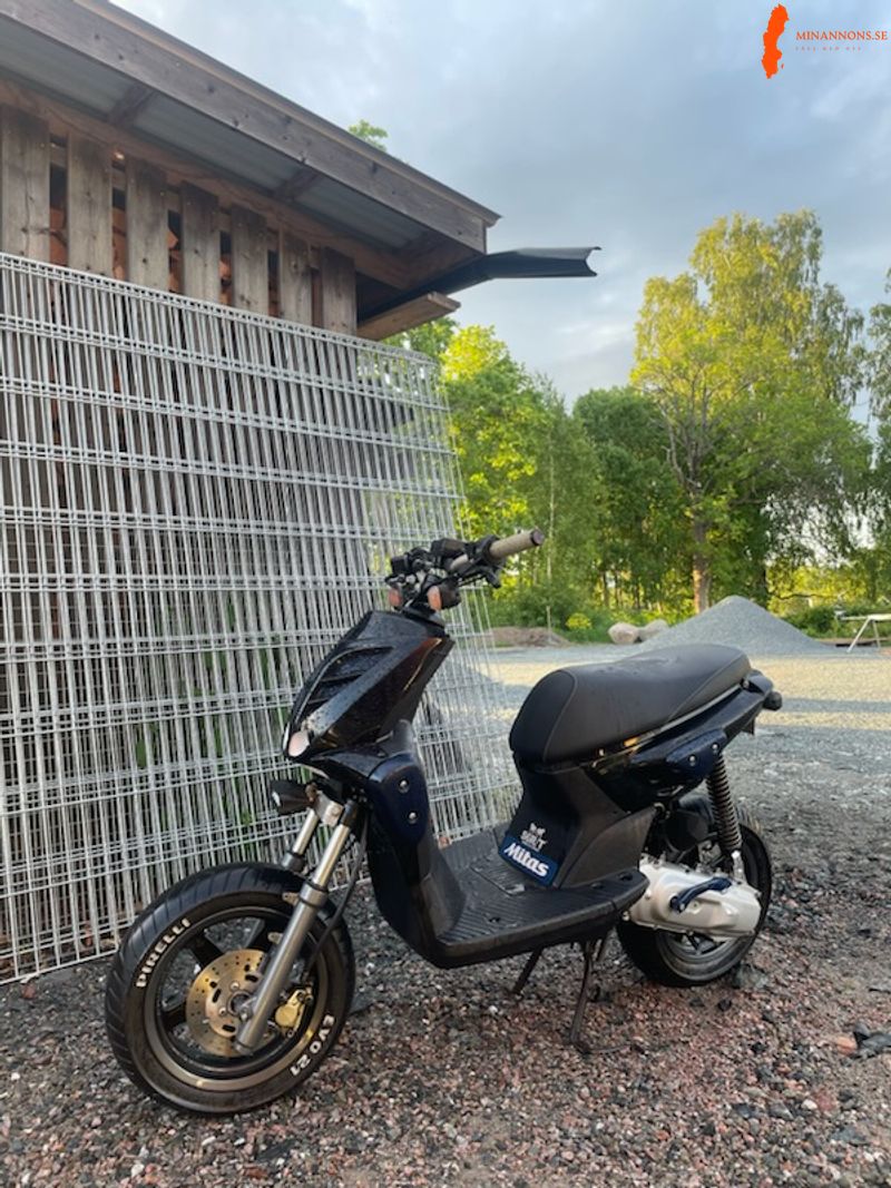 yamaha-slider