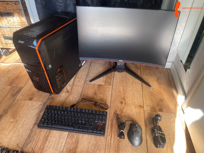 acer-predator-stationar-gaming-aoc-curved-skarm-tangentbord-logitech