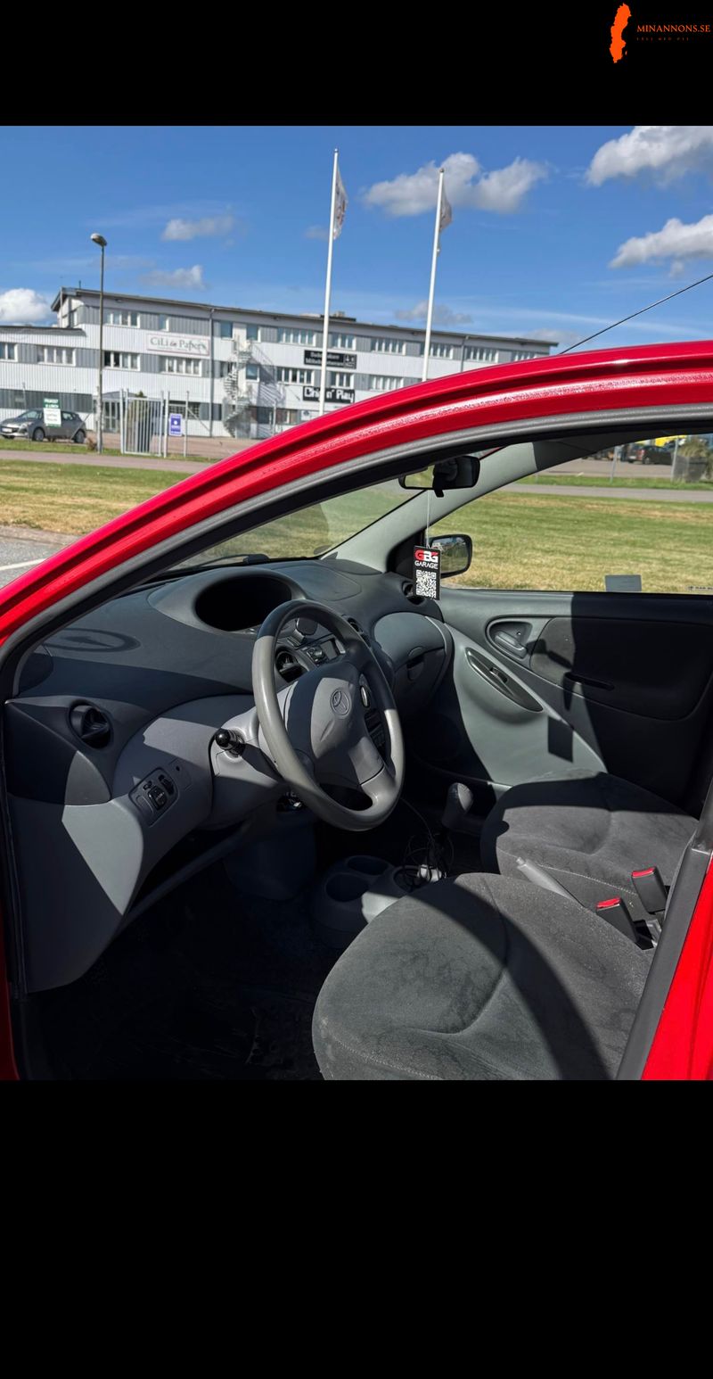 toyota-toyota-yaris-13-16v