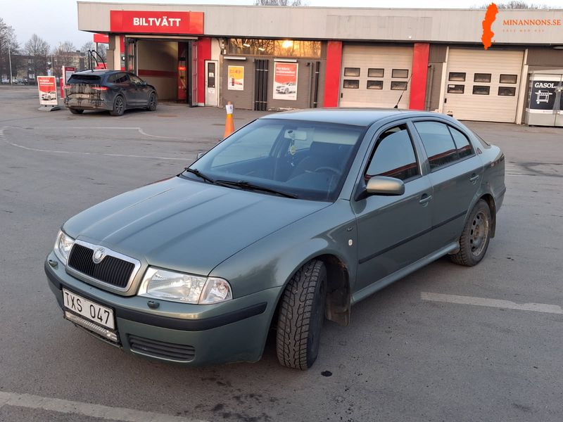 Škoda Octavia Tour 1.6 MPI Manuell, 102hk, 2003 5 växlar