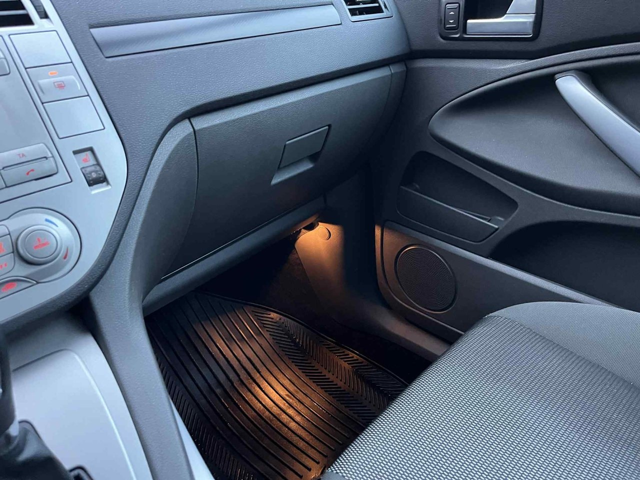 ford-kuga-20-tdci-awd-powershift