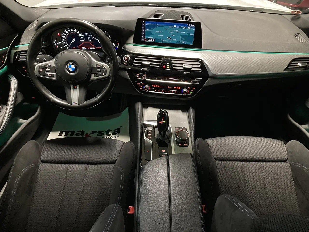 bmw-520i-sedan-steptronic