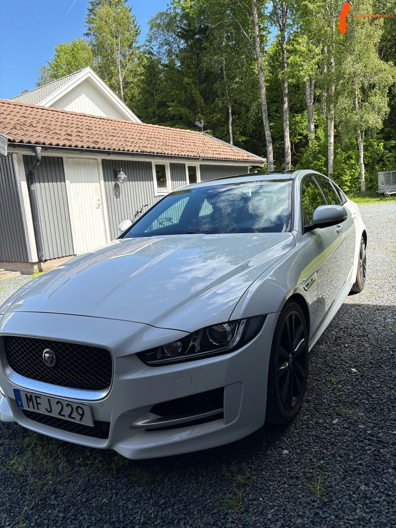 jaguar-xe-r-sport-20-i4-td-rwd