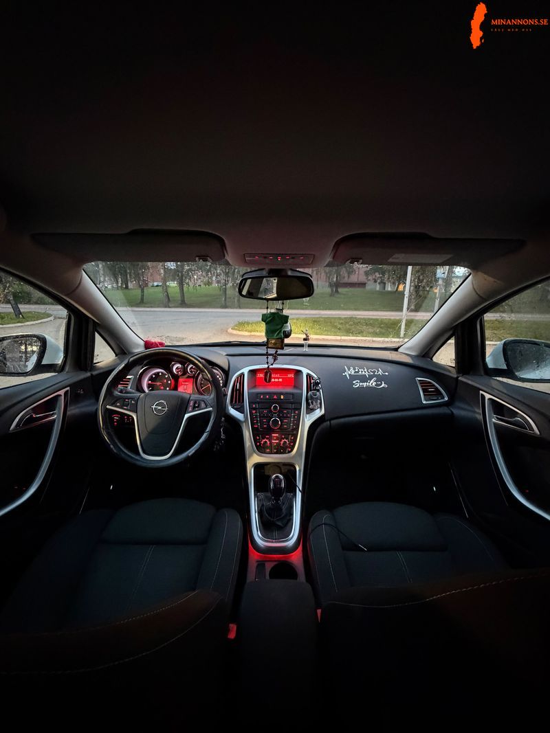 opel-astra-sports-tourer-17-cdti-ecoflex