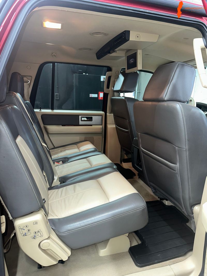 ford-ford-expedition-el-v8-299hk-8-sits