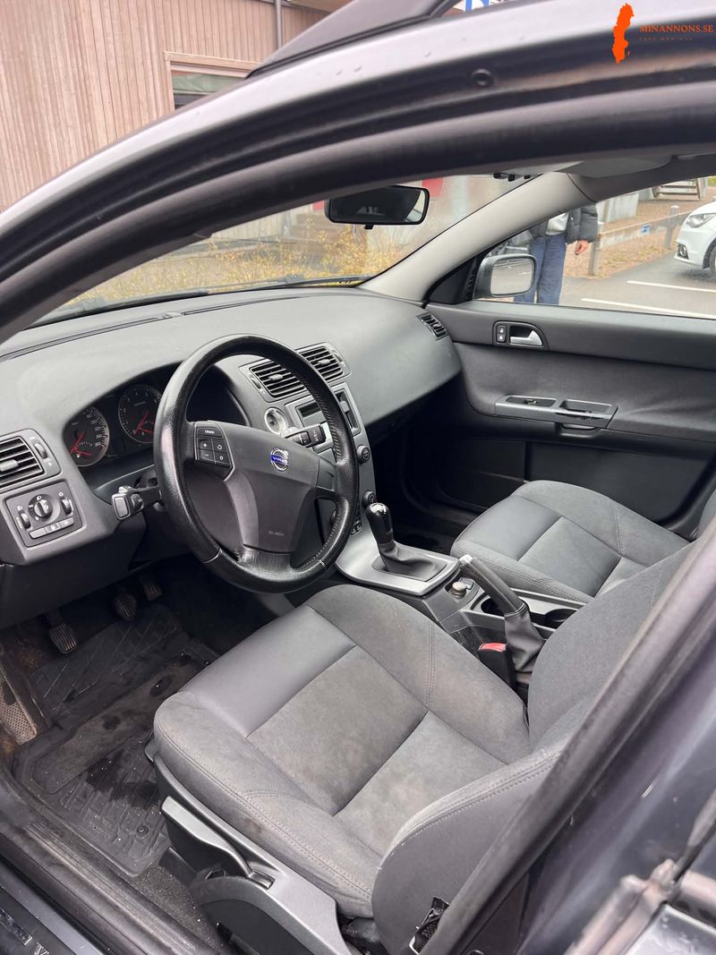 volvo-volvo-m-v50-18-16v-fwd