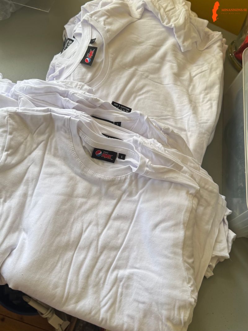 20-stk-t-shirt-med-pepsi-max-logo-pa-lapp-i-nakken-hvite