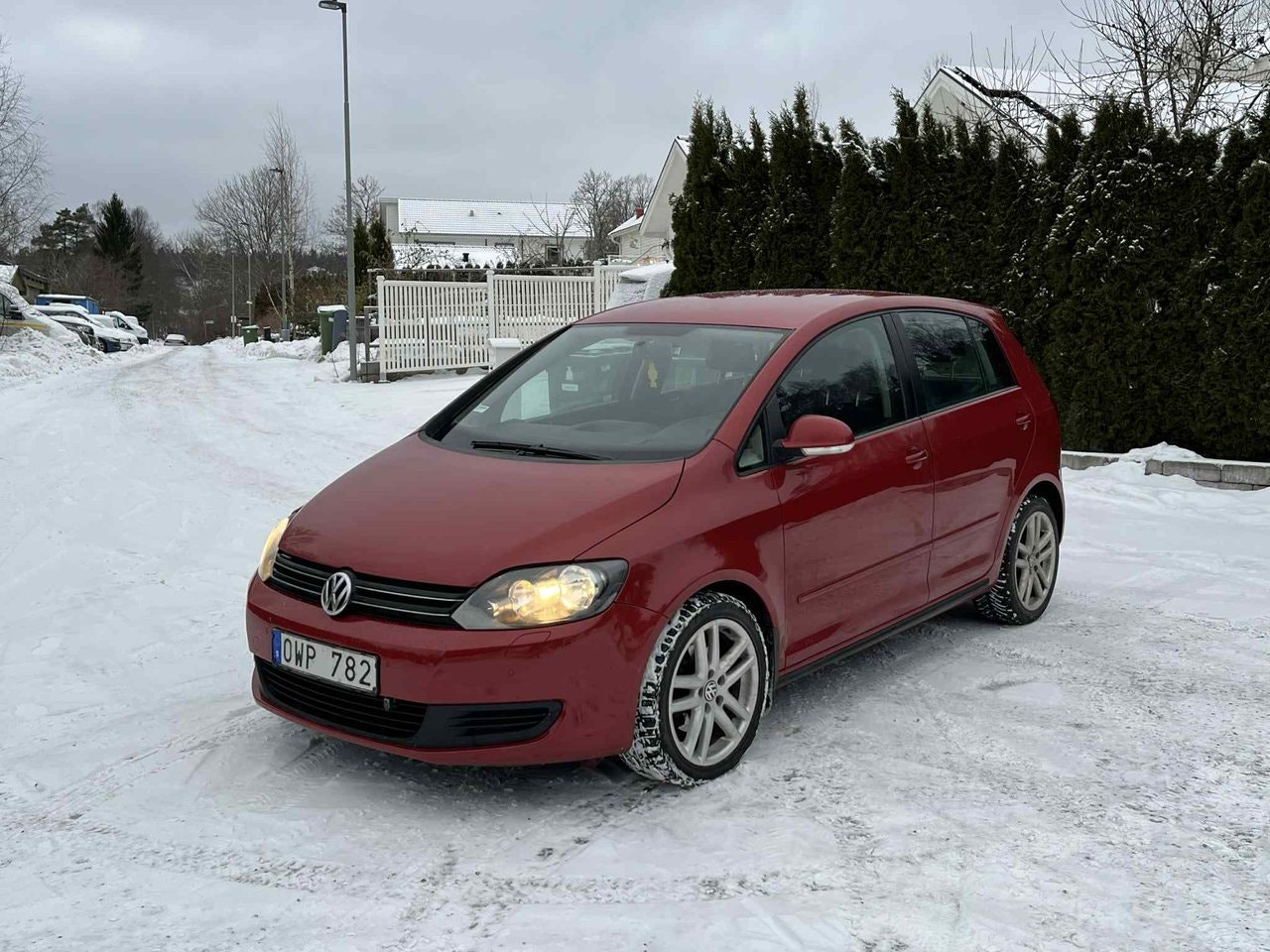 volkswagen-golf-plus-16-tdi-dpf-bmt-dsg-sekventiell
