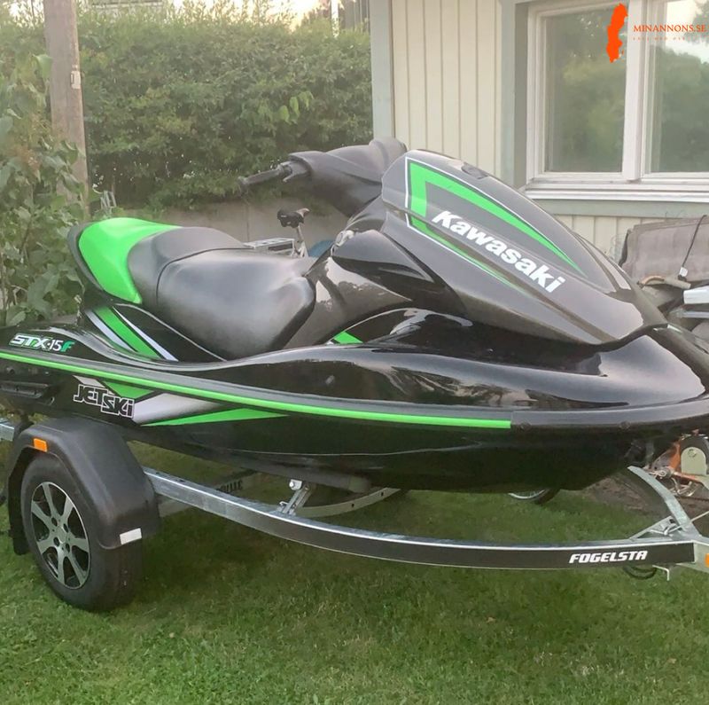 vattenskoter-kawasaki-stx15-f
