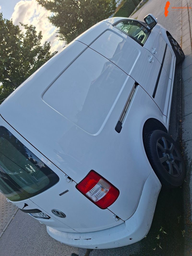 volkswagen-caddy-20-ecofuel-fwd