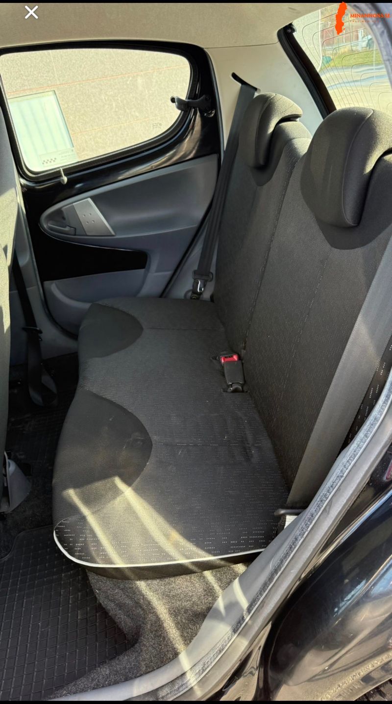 peugeot-107-5-dorrar-10-manuell-68hk-2011