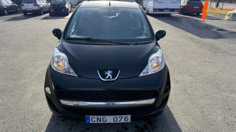 peugeot-107-5-dorrar-10-manuell-68hk-2011