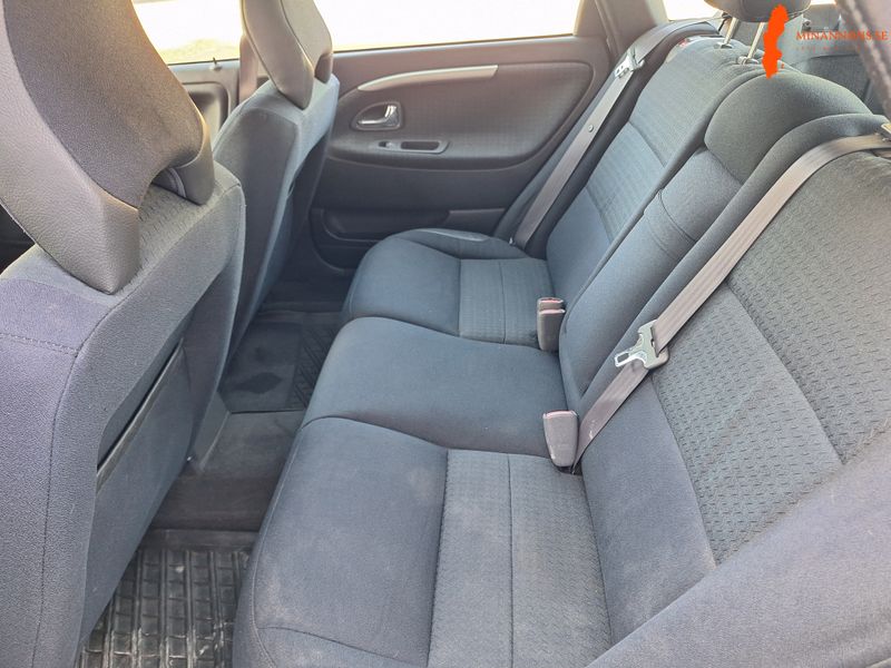 volvo-v40-20t-163hk-nybesiktigad-motorvarmare