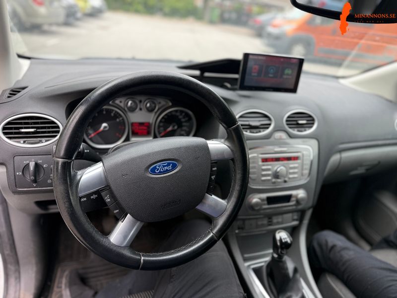 ford-ford-focus-18-ffv
