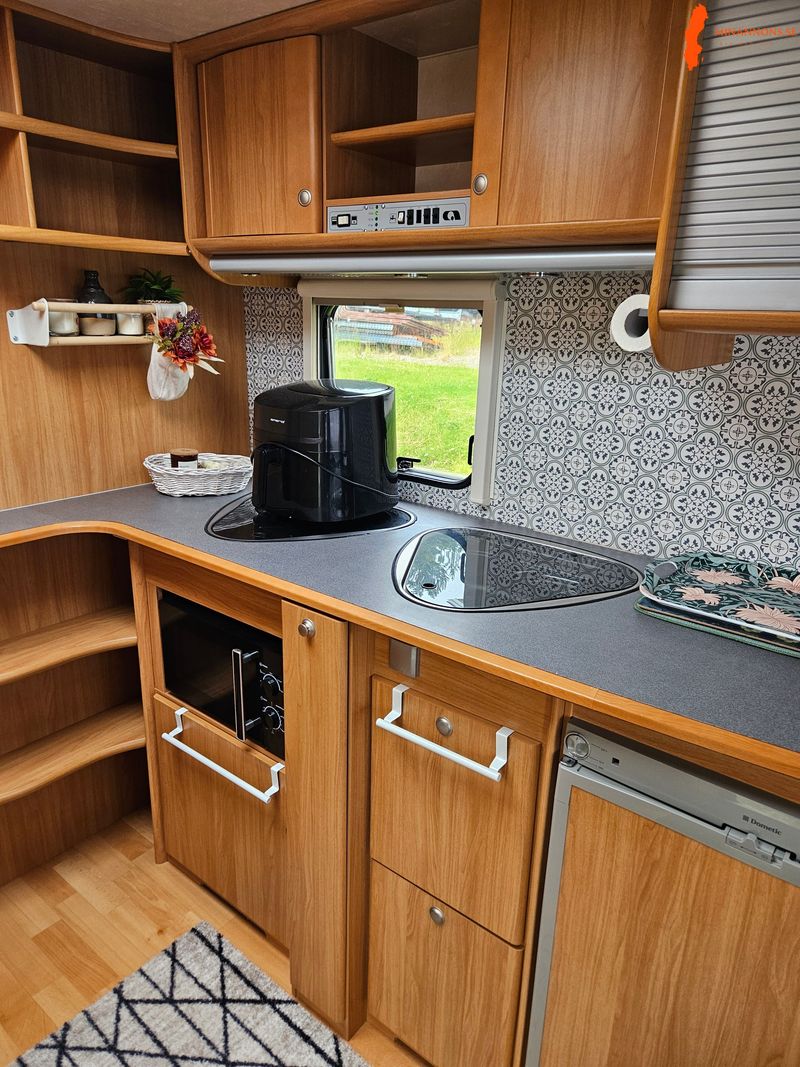 adria-663-uk-barnkammarvagn