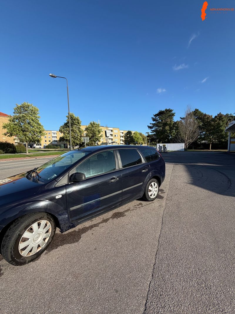 ford-ford-da3-focus-16-16v-fwd