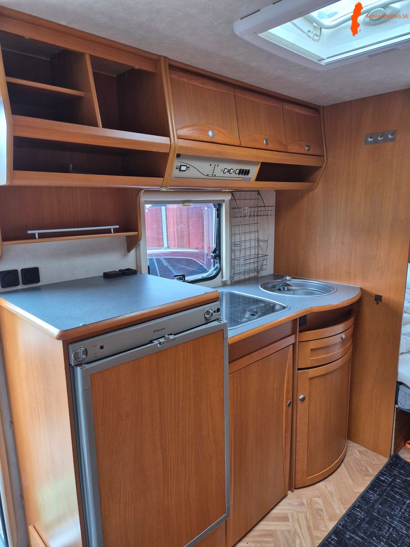 adria-classica-563-uk-barnkammarvagn