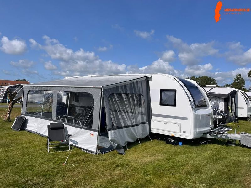 adria-adora-673pk
