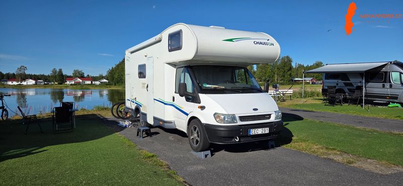 ford-chausson-flash-3-6-baddar-och-6-baltade-platser-lastvikt-710-kg