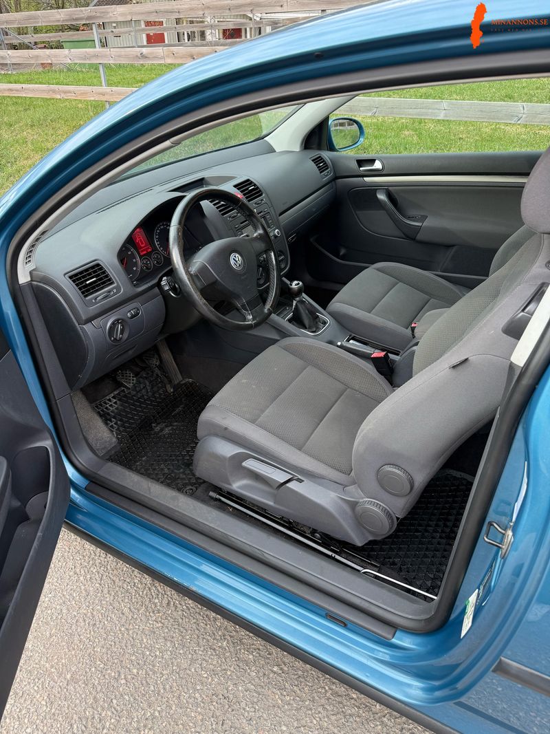 volkswagen-golf-v-20-fsi-150hk