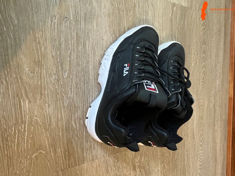 fila-sneakers-dam-storlek-41