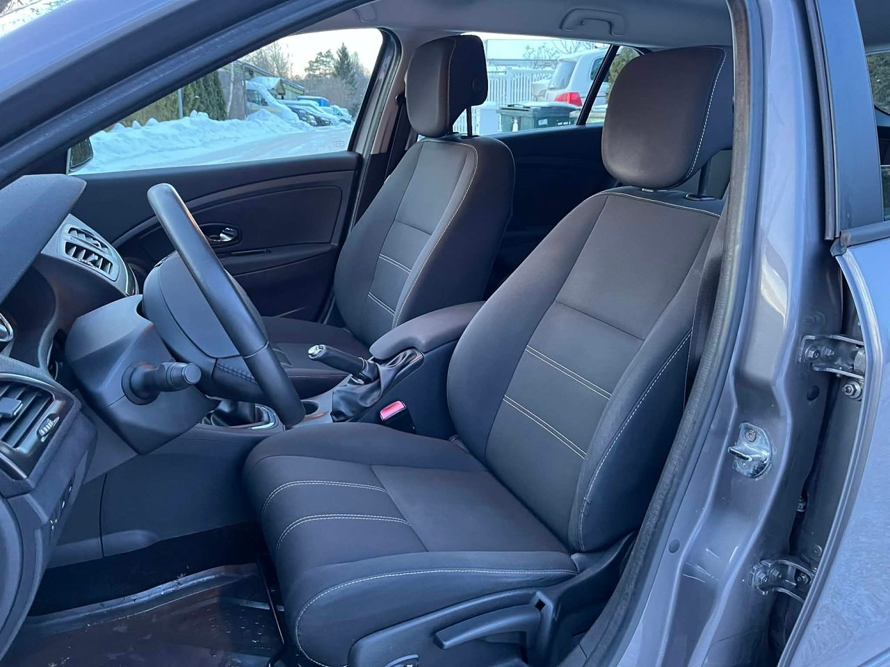 renault-megane-grandtour-15-dci