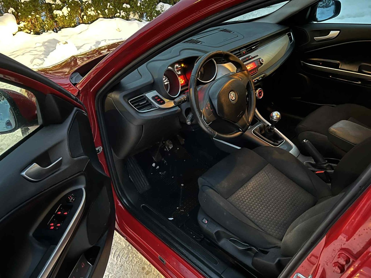 alfa-romeo-giulietta-14-tb-16v