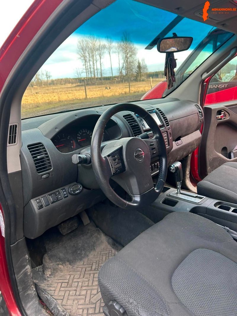 nissan-navara-a-traktor