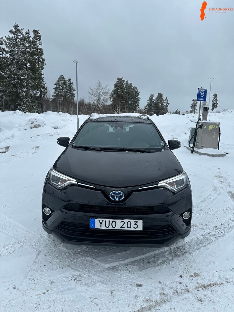 toyota-rav4-2018