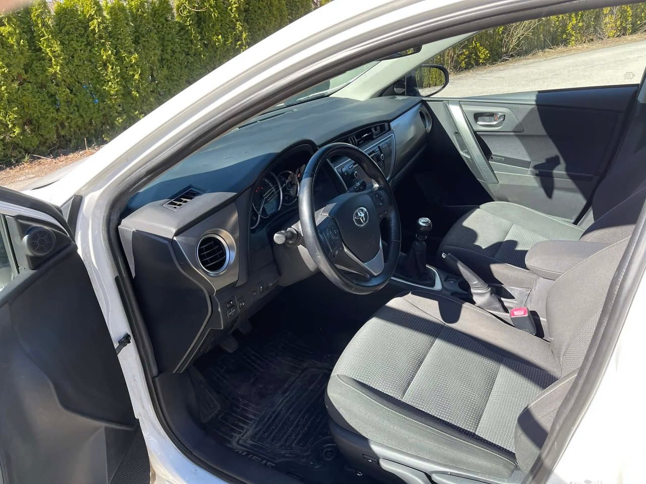 toyota-auris-20-d-4d