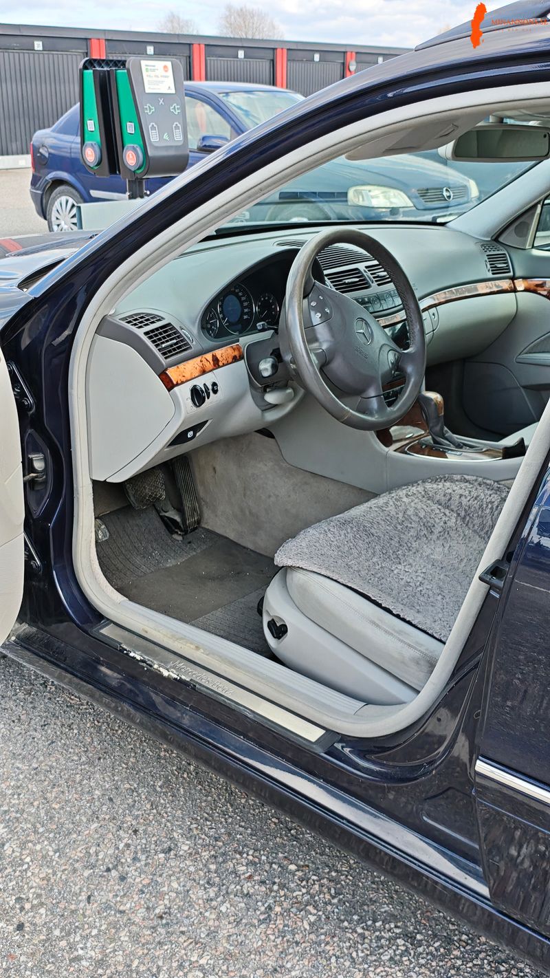 mercedes-benz-mercedes-benz-e-240-240-rwd