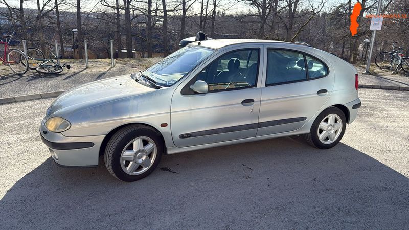 renault-megane-16-auto