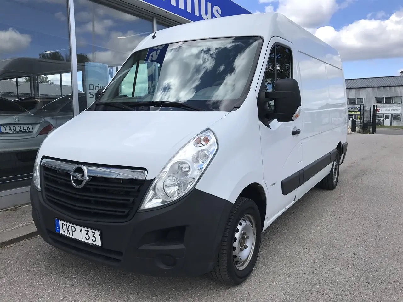 opel-movano-van-35t-23-cdti