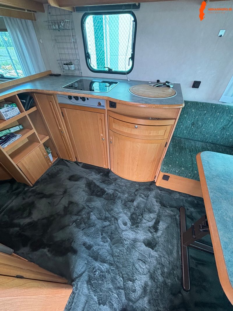 adria-502-unica-up-00
