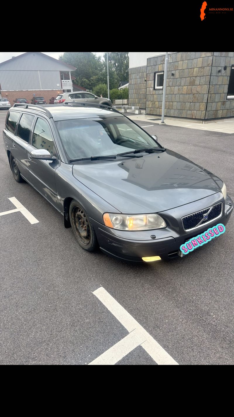 volvo-volvo-s-v70-d5-24-fwd