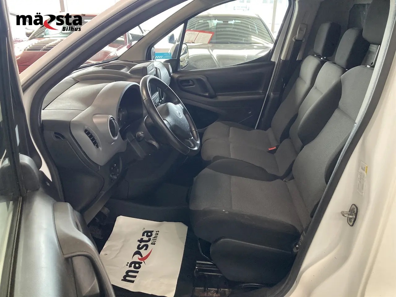 peugeot-partner-skapbil-16-bluehdi