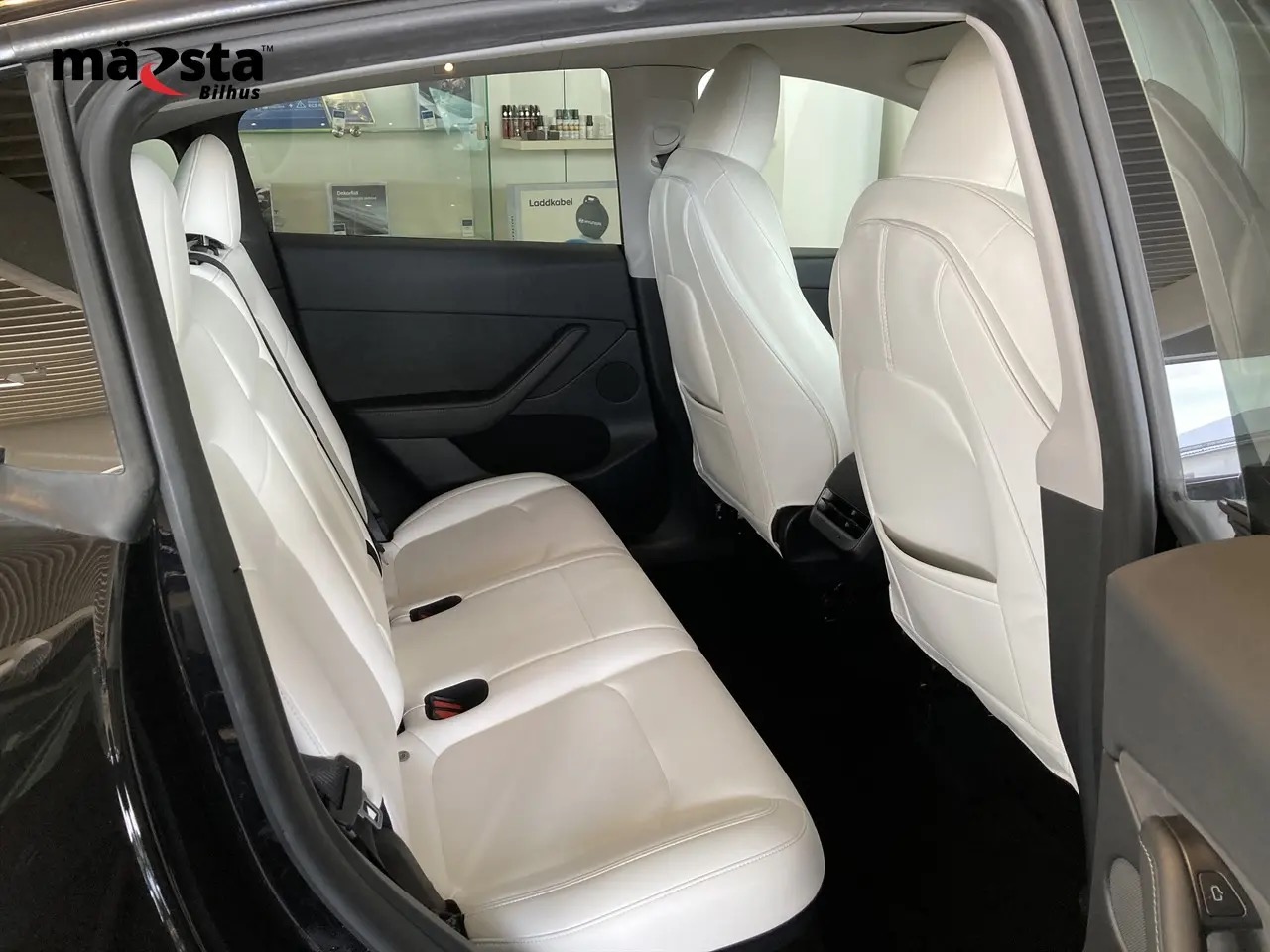 tesla-model-y-standard-range-rwd