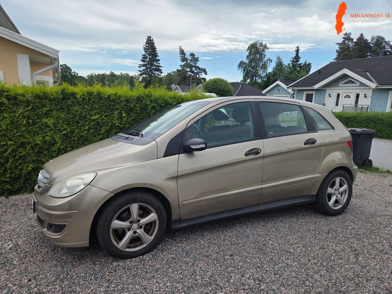 Mercedes-Benz MERCEDES-BENZ B 200 200 CST FWD