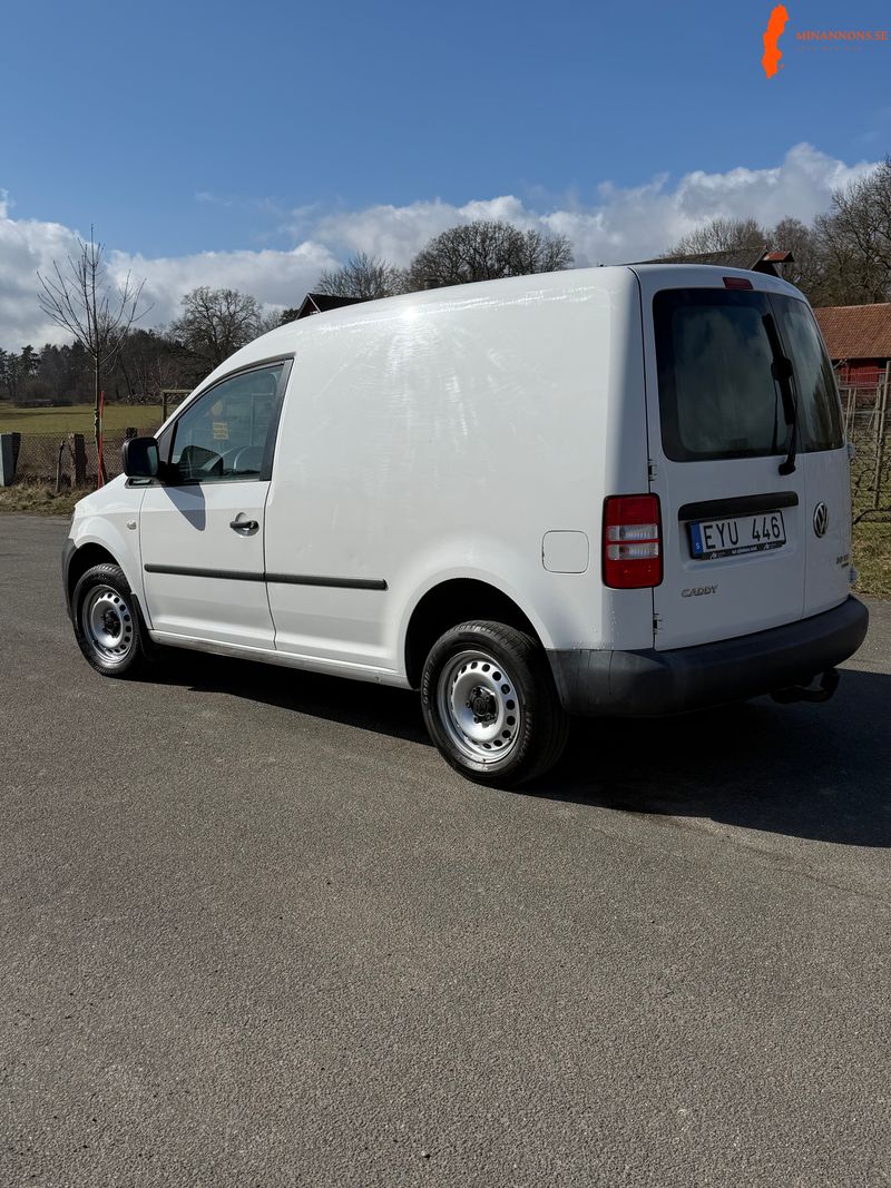 volkswagen-caddy-skapbil-20-tdi-dpf-4motion-manuell-110hk-2012
