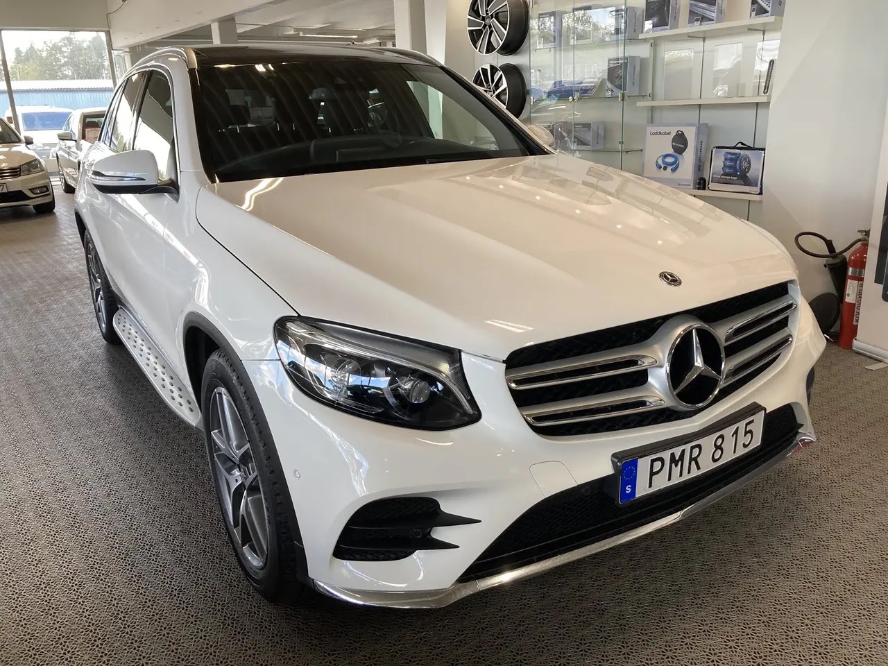 mercedes-benz-glc-220-d-4matic-9g-tronic