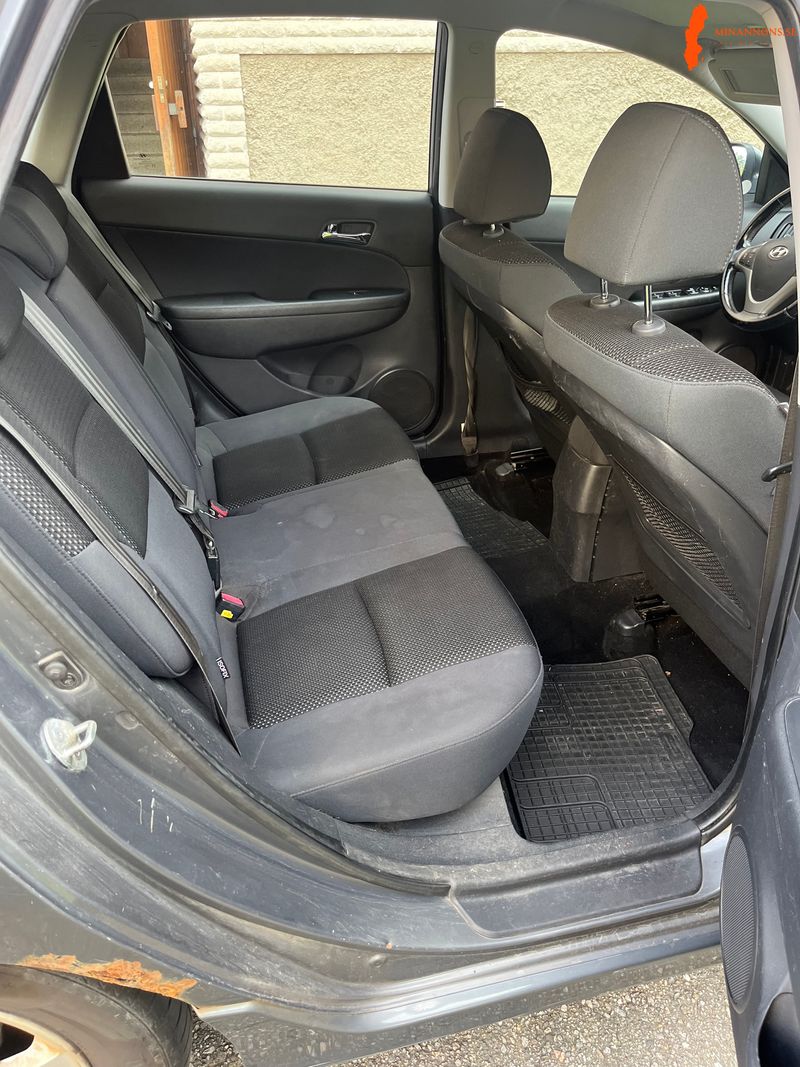 hyundai-i-30-cw-16-crdi-fwd