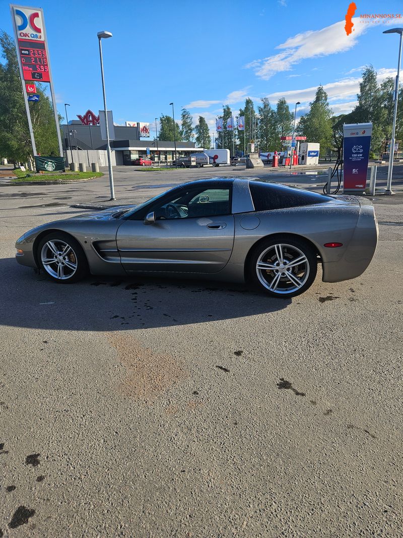 chevrolet-chevrolet-corvette-57-l-v8-rwd
