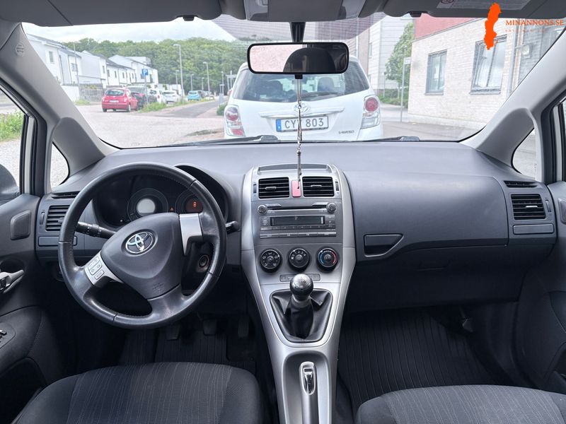 toyota-toyota-auris-16-vvt-i-fwd