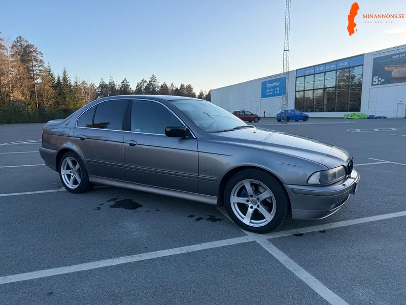 BMW E39 520I 2003