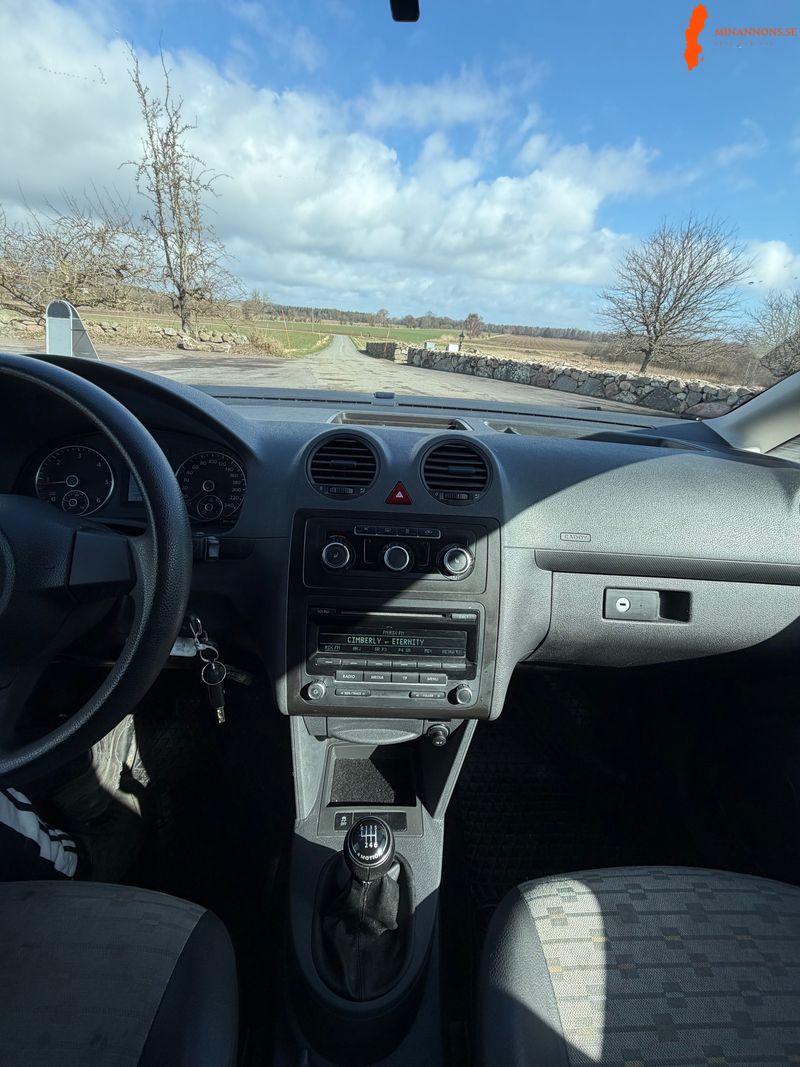 volkswagen-caddy-skapbil-20-tdi-dpf-4motion-manuell-110hk-2012