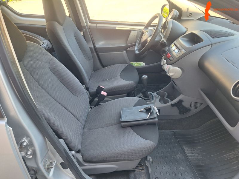 toyota-toyota-aygo-10-12v