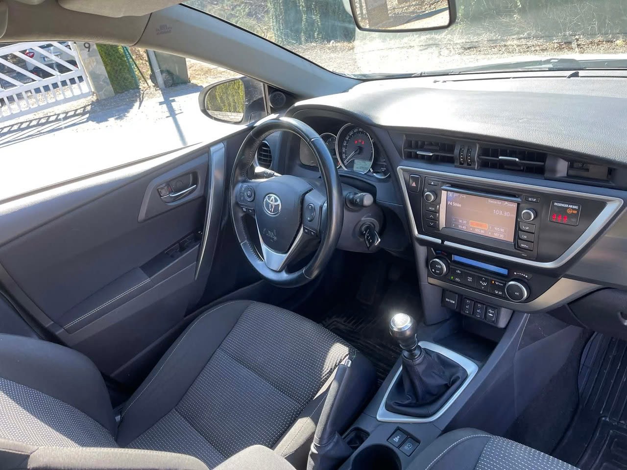 toyota-auris-20-d-4d